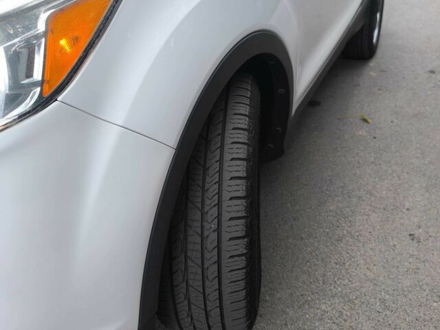 Білий Форд Ескейп, об'ємом двигуна 2.5 л та пробігом 200 тис. км за 10500 $, фото 23 на Automoto.ua