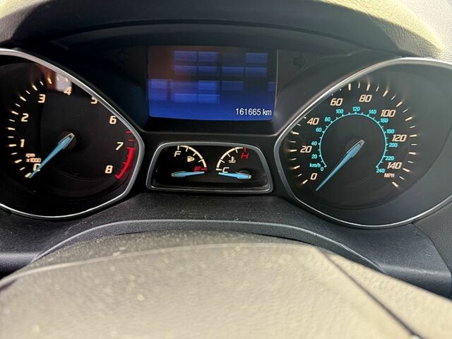 Белый Форд Эскейп, объемом двигателя 1.6 л и пробегом 161 тыс. км за 9700 $, фото 7 на Automoto.ua