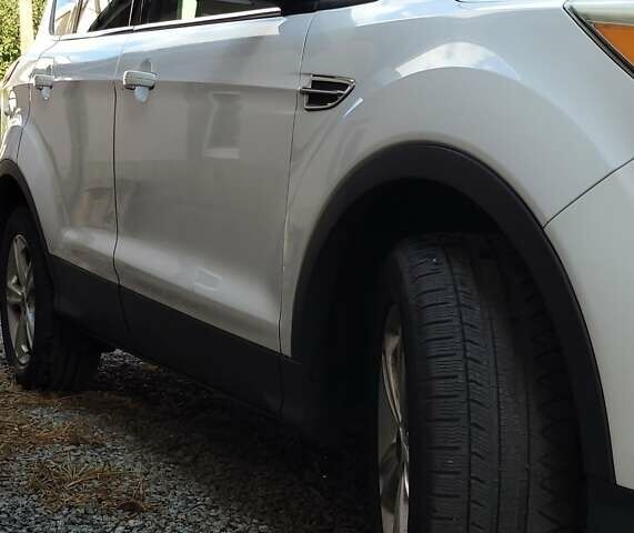 Білий Форд Ескейп, об'ємом двигуна 1.6 л та пробігом 195 тис. км за 10200 $, фото 11 на Automoto.ua