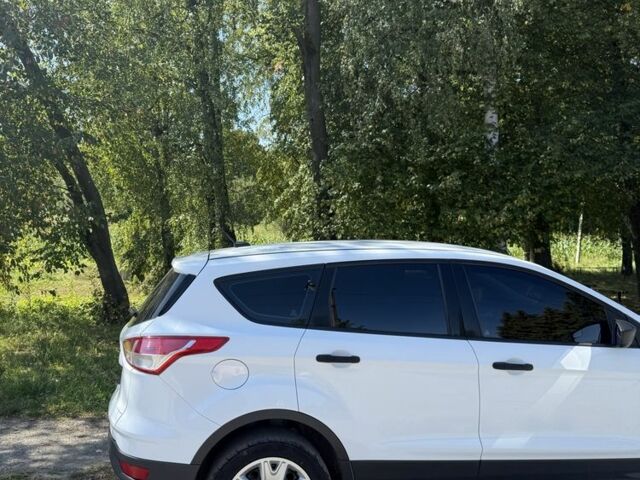 Белый Форд Эскейп, объемом двигателя 2.5 л и пробегом 167 тыс. км за 8250 $, фото 6 на Automoto.ua