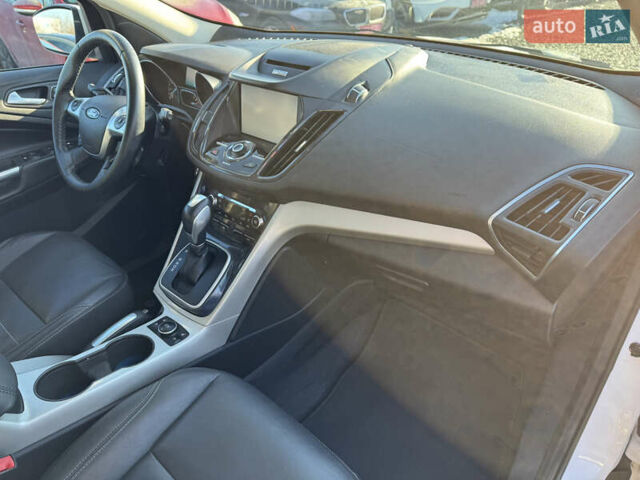 Білий Форд Ескейп, об'ємом двигуна 2 л та пробігом 173 тис. км за 12999 $, фото 30 на Automoto.ua