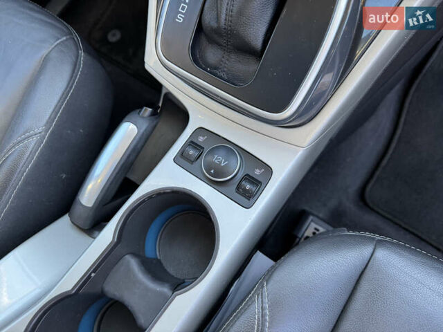 Білий Форд Ескейп, об'ємом двигуна 2 л та пробігом 173 тис. км за 12999 $, фото 32 на Automoto.ua