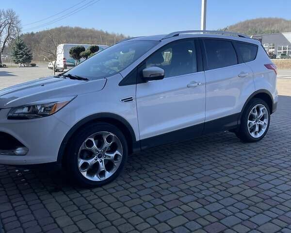 Білий Форд Ескейп, об'ємом двигуна 2 л та пробігом 200 тис. км за 10300 $, фото 2 на Automoto.ua