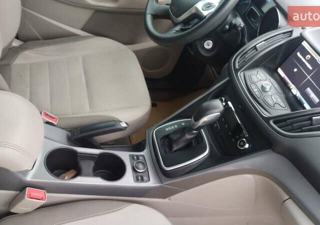 Білий Форд Ескейп, об'ємом двигуна 1.6 л та пробігом 155 тис. км за 9950 $, фото 25 на Automoto.ua