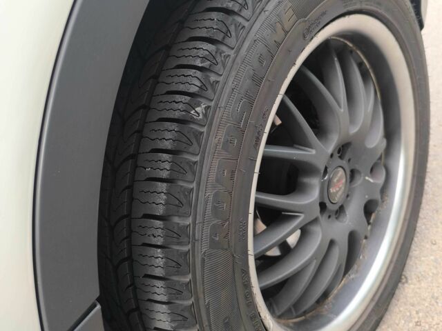 Білий Форд Ескейп, об'ємом двигуна 2.5 л та пробігом 200 тис. км за 10500 $, фото 10 на Automoto.ua