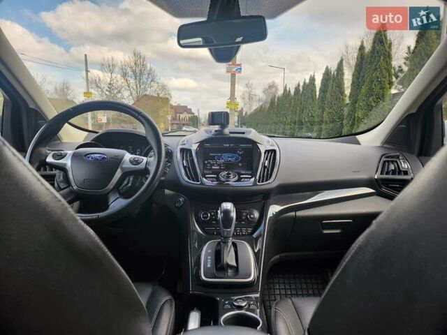 Белый Форд Эскейп, объемом двигателя 1.6 л и пробегом 153 тыс. км за 13000 $, фото 1 на Automoto.ua