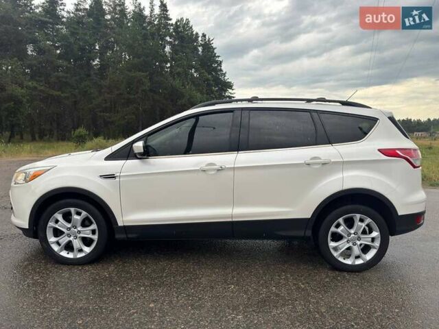 Белый Форд Эскейп, объемом двигателя 2 л и пробегом 145 тыс. км за 11650 $, фото 8 на Automoto.ua