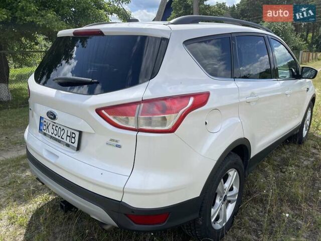 Белый Форд Эскейп, объемом двигателя 1.6 л и пробегом 264 тыс. км за 9800 $, фото 5 на Automoto.ua