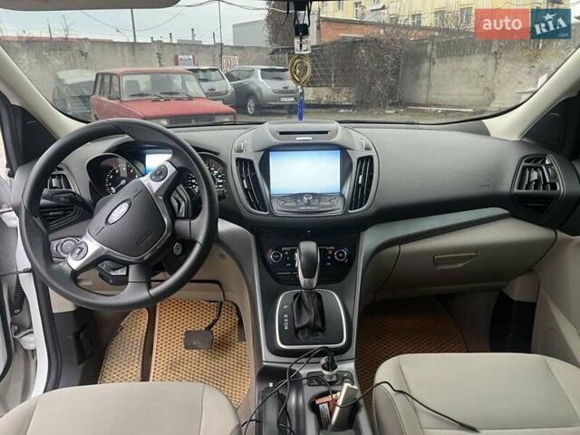 Білий Форд Ескейп, об'ємом двигуна 1.6 л та пробігом 160 тис. км за 9250 $, фото 3 на Automoto.ua