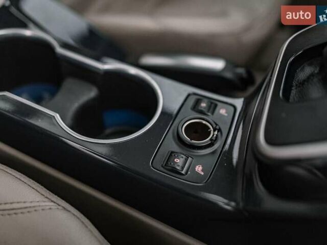 Белый Форд Эскейп, объемом двигателя 2 л и пробегом 167 тыс. км за 12200 $, фото 43 на Automoto.ua