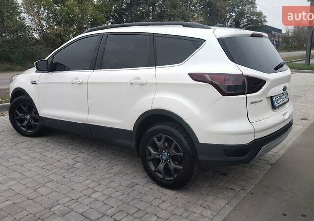 Білий Форд Ескейп, об'ємом двигуна 1.6 л та пробігом 155 тис. км за 9950 $, фото 7 на Automoto.ua