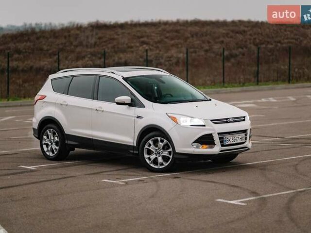 Белый Форд Эскейп, объемом двигателя 2 л и пробегом 167 тыс. км за 12200 $, фото 5 на Automoto.ua