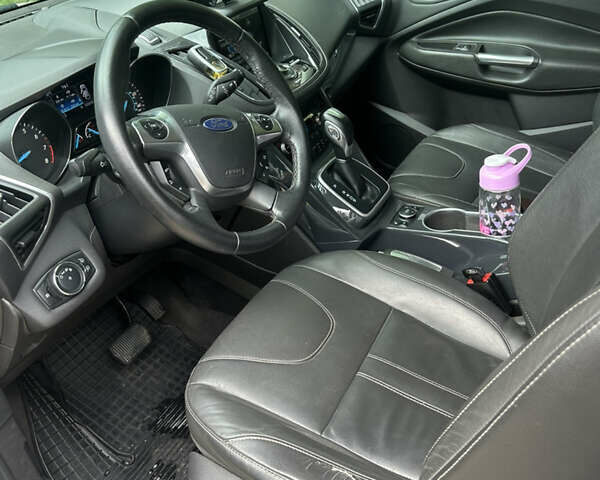Белый Форд Эскейп, объемом двигателя 2 л и пробегом 230 тыс. км за 12500 $, фото 7 на Automoto.ua