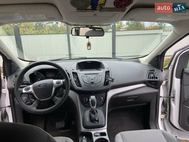 Белый Форд Эскейп, объемом двигателя 1.6 л и пробегом 178 тыс. км за 8999 $, фото 10 на Automoto.ua