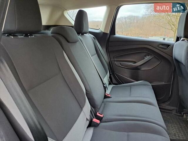 Белый Форд Эскейп, объемом двигателя 2.49 л и пробегом 140 тыс. км за 11000 $, фото 7 на Automoto.ua