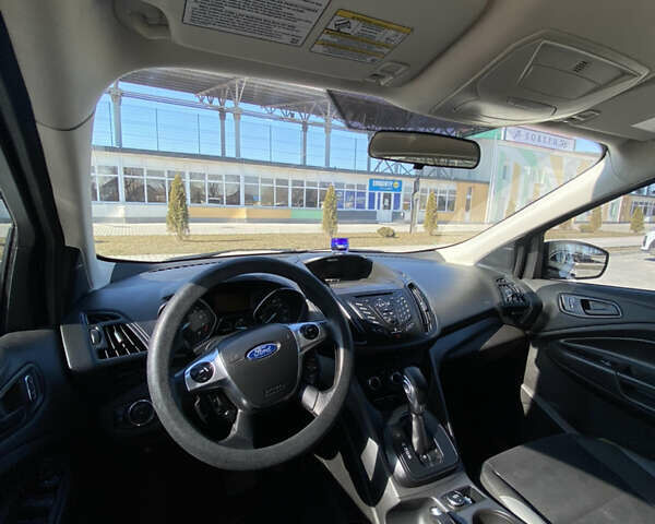 Білий Форд Ескейп, об'ємом двигуна 2.49 л та пробігом 245 тис. км за 10300 $, фото 9 на Automoto.ua