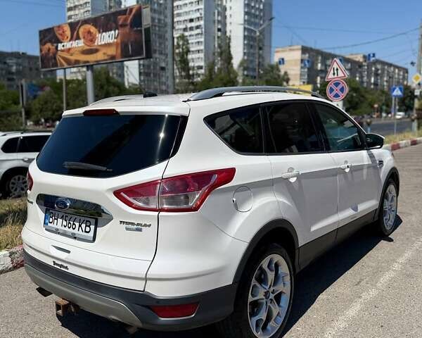 Белый Форд Эскейп, объемом двигателя 2 л и пробегом 148 тыс. км за 11500 $, фото 3 на Automoto.ua