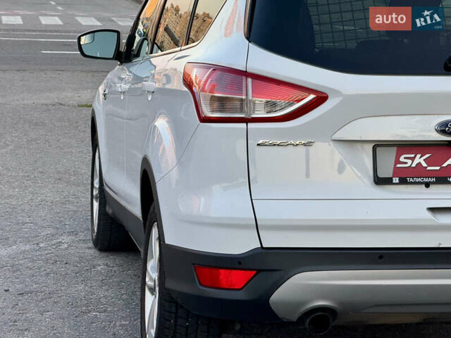 Белый Форд Эскейп, объемом двигателя 1.6 л и пробегом 212 тыс. км за 10700 $, фото 67 на Automoto.ua