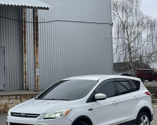Белый Форд Эскейп, объемом двигателя 1.6 л и пробегом 236 тыс. км за 8200 $, фото 6 на Automoto.ua