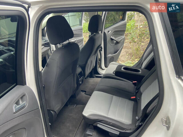 Белый Форд Эскейп, объемом двигателя 1.6 л и пробегом 178 тыс. км за 8999 $, фото 11 на Automoto.ua