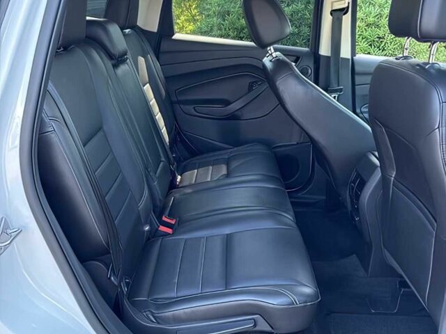 Белый Форд Эскейп, объемом двигателя 2 л и пробегом 87 тыс. км за 5400 $, фото 13 на Automoto.ua