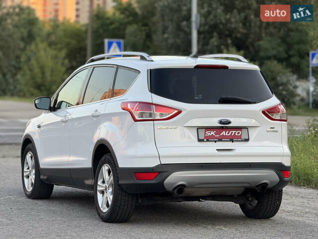 Белый Форд Эскейп, объемом двигателя 1.6 л и пробегом 212 тыс. км за 10700 $, фото 9 на Automoto.ua