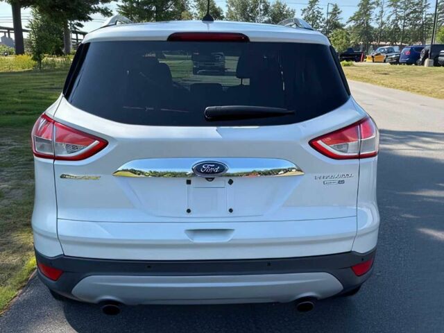 Белый Форд Эскейп, объемом двигателя 2 л и пробегом 87 тыс. км за 5400 $, фото 5 на Automoto.ua