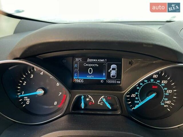 Белый Форд Эскейп, объемом двигателя 1.6 л и пробегом 100 тыс. км за 12200 $, фото 4 на Automoto.ua