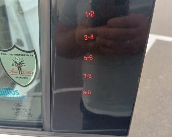 Белый Форд Эскейп, объемом двигателя 1.6 л и пробегом 211 тыс. км за 10700 $, фото 9 на Automoto.ua