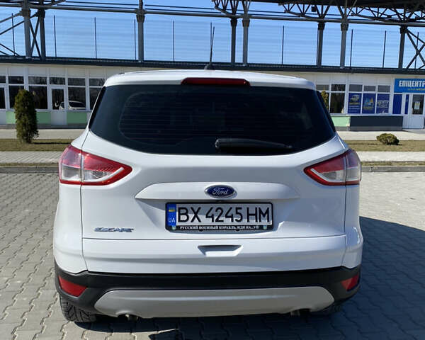 Білий Форд Ескейп, об'ємом двигуна 2.49 л та пробігом 245 тис. км за 10300 $, фото 4 на Automoto.ua