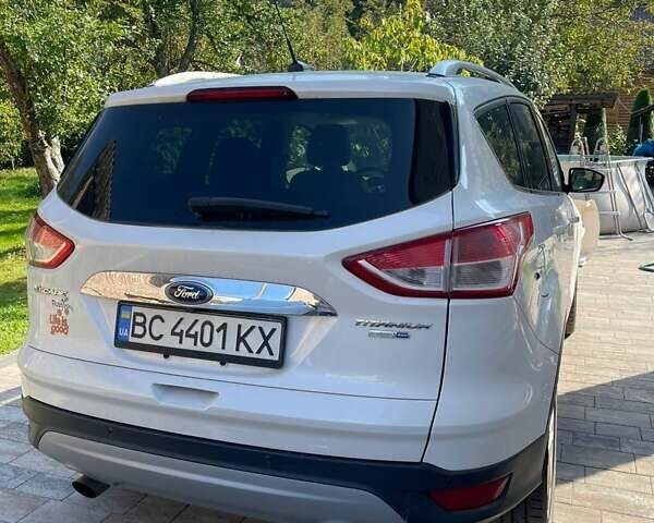 Белый Форд Эскейп, объемом двигателя 1.6 л и пробегом 100 тыс. км за 12200 $, фото 2 на Automoto.ua