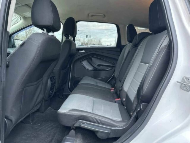 Білий Форд Ескейп, об'ємом двигуна 2 л та пробігом 90 тис. км за 2500 $, фото 10 на Automoto.ua