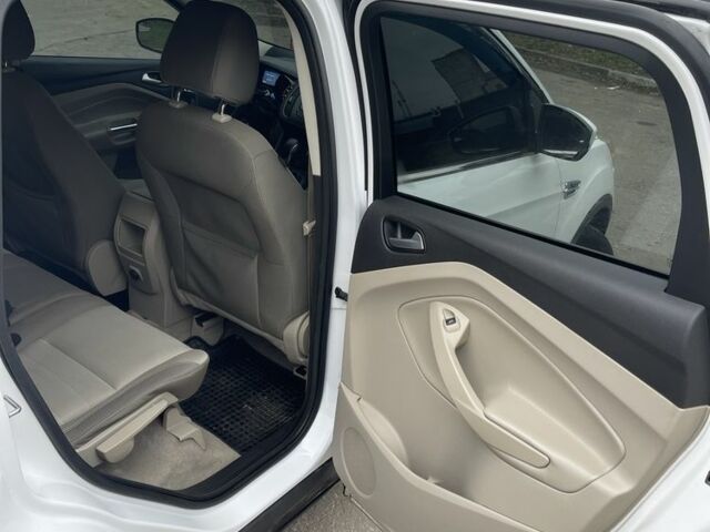 Белый Форд Эскейп, объемом двигателя 1.6 л и пробегом 236 тыс. км за 8200 $, фото 9 на Automoto.ua