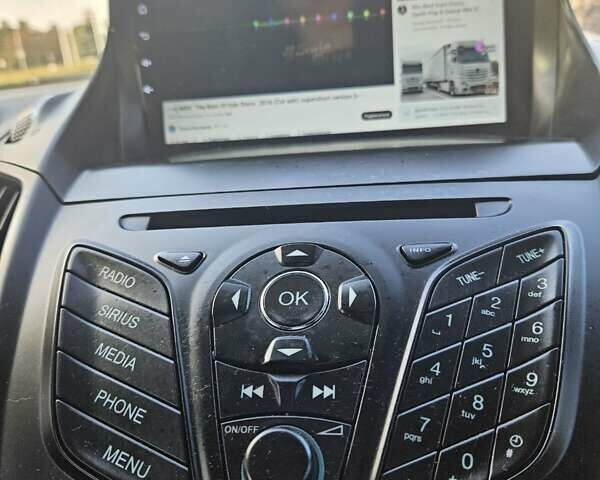 Белый Форд Эскейп, объемом двигателя 1.6 л и пробегом 118 тыс. км за 12500 $, фото 25 на Automoto.ua