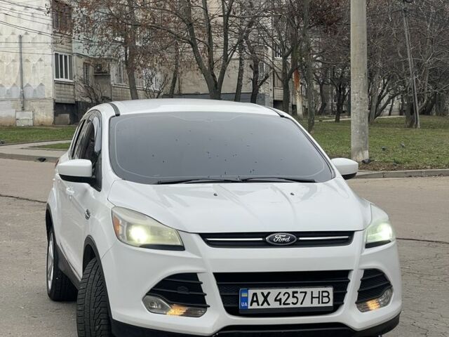 Белый Форд Эскейп, объемом двигателя 1.6 л и пробегом 236 тыс. км за 8200 $, фото 1 на Automoto.ua