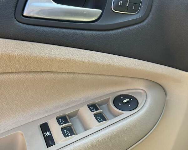 Белый Форд Эскейп, объемом двигателя 1.6 л и пробегом 100 тыс. км за 12200 $, фото 11 на Automoto.ua