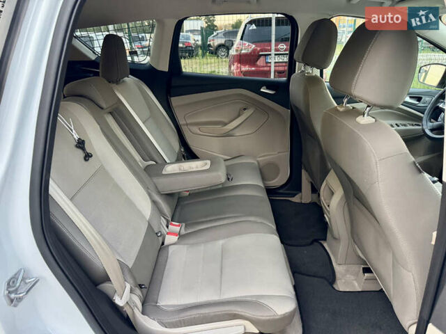 Белый Форд Эскейп, объемом двигателя 1.6 л и пробегом 212 тыс. км за 10700 $, фото 32 на Automoto.ua