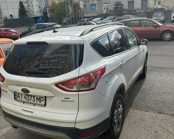 Білий Форд Ескейп, об'ємом двигуна 2 л та пробігом 233 тис. км за 8700 $, фото 5 на Automoto.ua