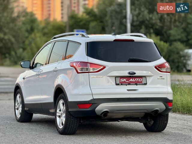 Белый Форд Эскейп, объемом двигателя 1.6 л и пробегом 212 тыс. км за 10700 $, фото 64 на Automoto.ua