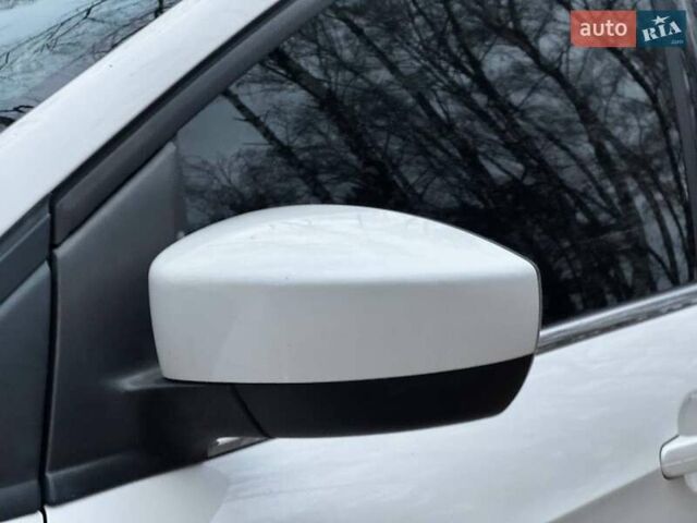 Белый Форд Эскейп, объемом двигателя 1.6 л и пробегом 138 тыс. км за 11450 $, фото 10 на Automoto.ua