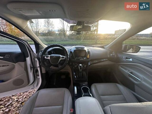 Белый Форд Эскейп, объемом двигателя 2.3 л и пробегом 170 тыс. км за 12999 $, фото 11 на Automoto.ua