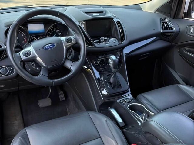 Белый Форд Эскейп, объемом двигателя 2 л и пробегом 87 тыс. км за 5400 $, фото 9 на Automoto.ua