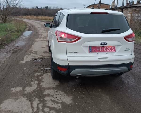 Білий Форд Ескейп, об'ємом двигуна 1.6 л та пробігом 300 тис. км за 11000 $, фото 4 на Automoto.ua