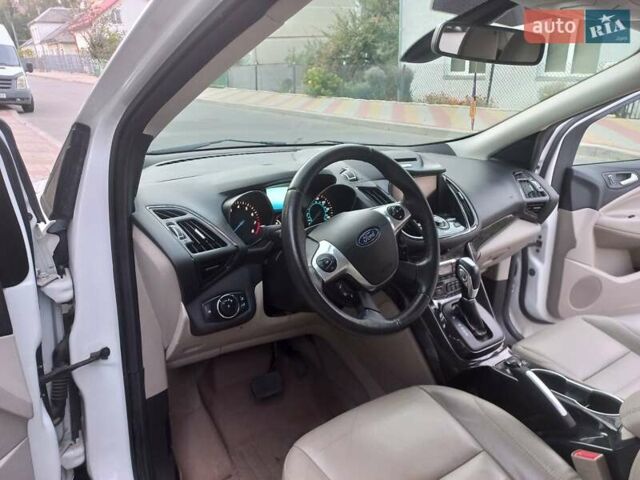 Білий Форд Ескейп, об'ємом двигуна 2 л та пробігом 194 тис. км за 13300 $, фото 10 на Automoto.ua