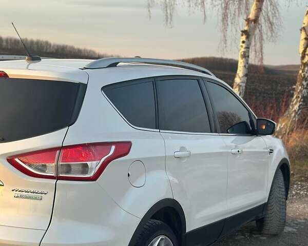 Белый Форд Эскейп, объемом двигателя 2 л и пробегом 136 тыс. км за 13200 $, фото 13 на Automoto.ua