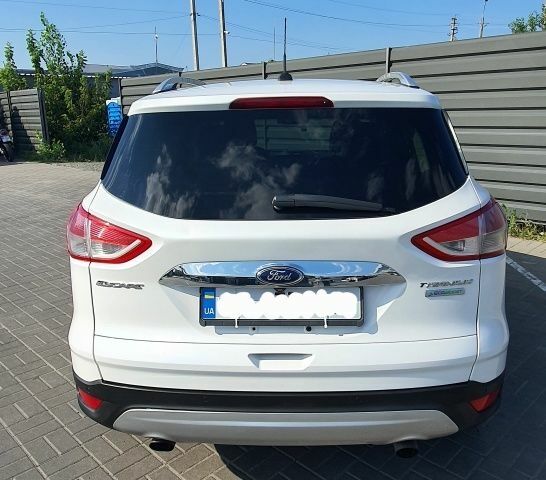 Білий Форд Ескейп, об'ємом двигуна 1.6 л та пробігом 219 тис. км за 11500 $, фото 1 на Automoto.ua
