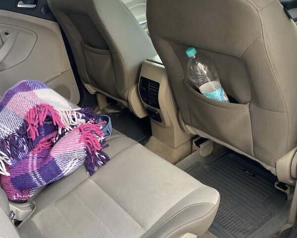 Белый Форд Эскейп, объемом двигателя 2 л и пробегом 97 тыс. км за 12900 $, фото 8 на Automoto.ua