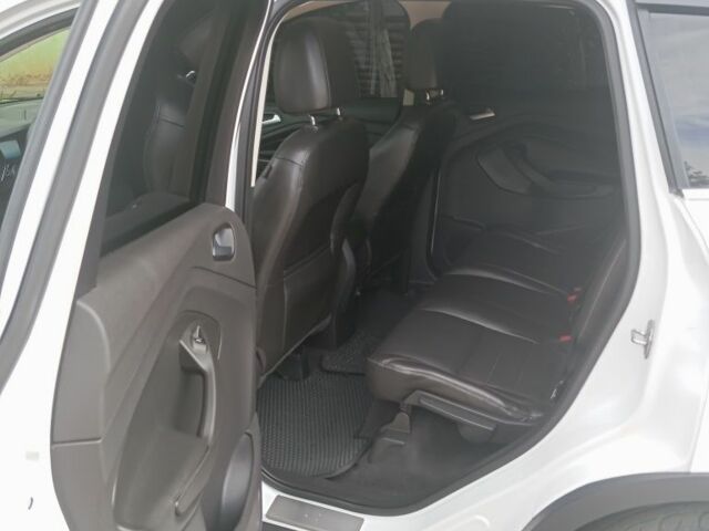 Білий Форд Ескейп, об'ємом двигуна 2.5 л та пробігом 160 тис. км за 13000 $, фото 9 на Automoto.ua