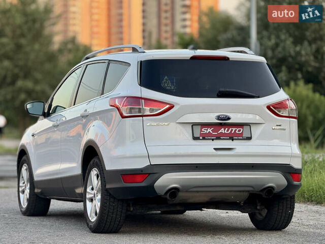 Белый Форд Эскейп, объемом двигателя 1.6 л и пробегом 212 тыс. км за 10700 $, фото 65 на Automoto.ua