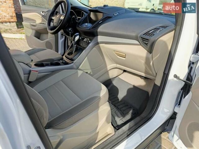 Білий Форд Ескейп, об'ємом двигуна 2 л та пробігом 245 тис. км за 11400 $, фото 8 на Automoto.ua